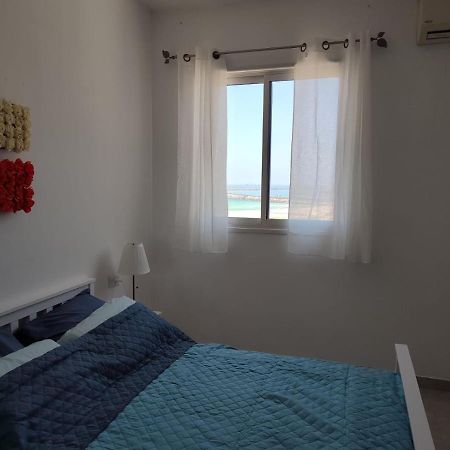 Lovely Three-Room Apartment Above The Promenade Asdód Kültér fotó