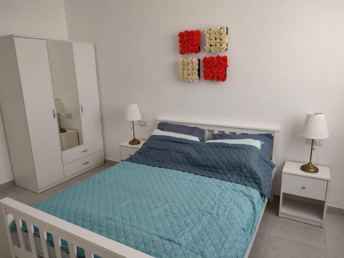Lovely Three-Room Apartment Above The Promenade Asdód Kültér fotó